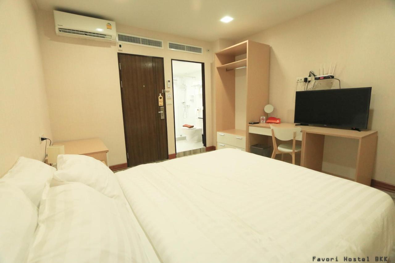Favori Hostel Bangkok Surawong Kültér fotó
