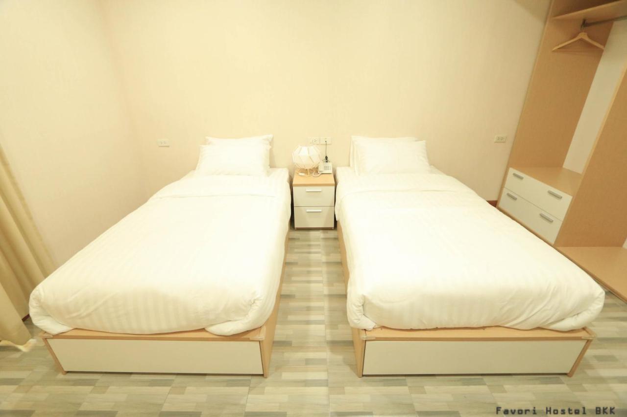 Favori Hostel Bangkok Surawong Kültér fotó