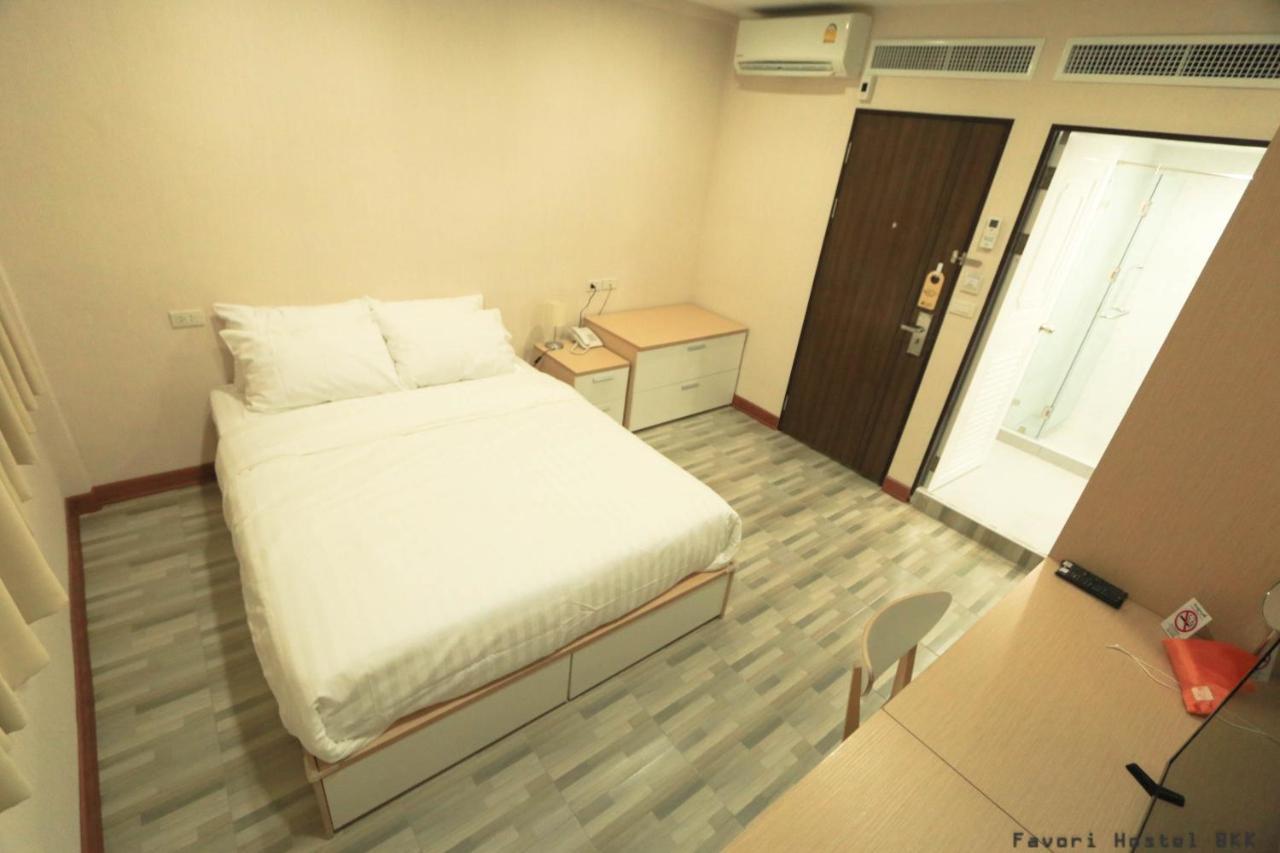 Favori Hostel Bangkok Surawong Kültér fotó