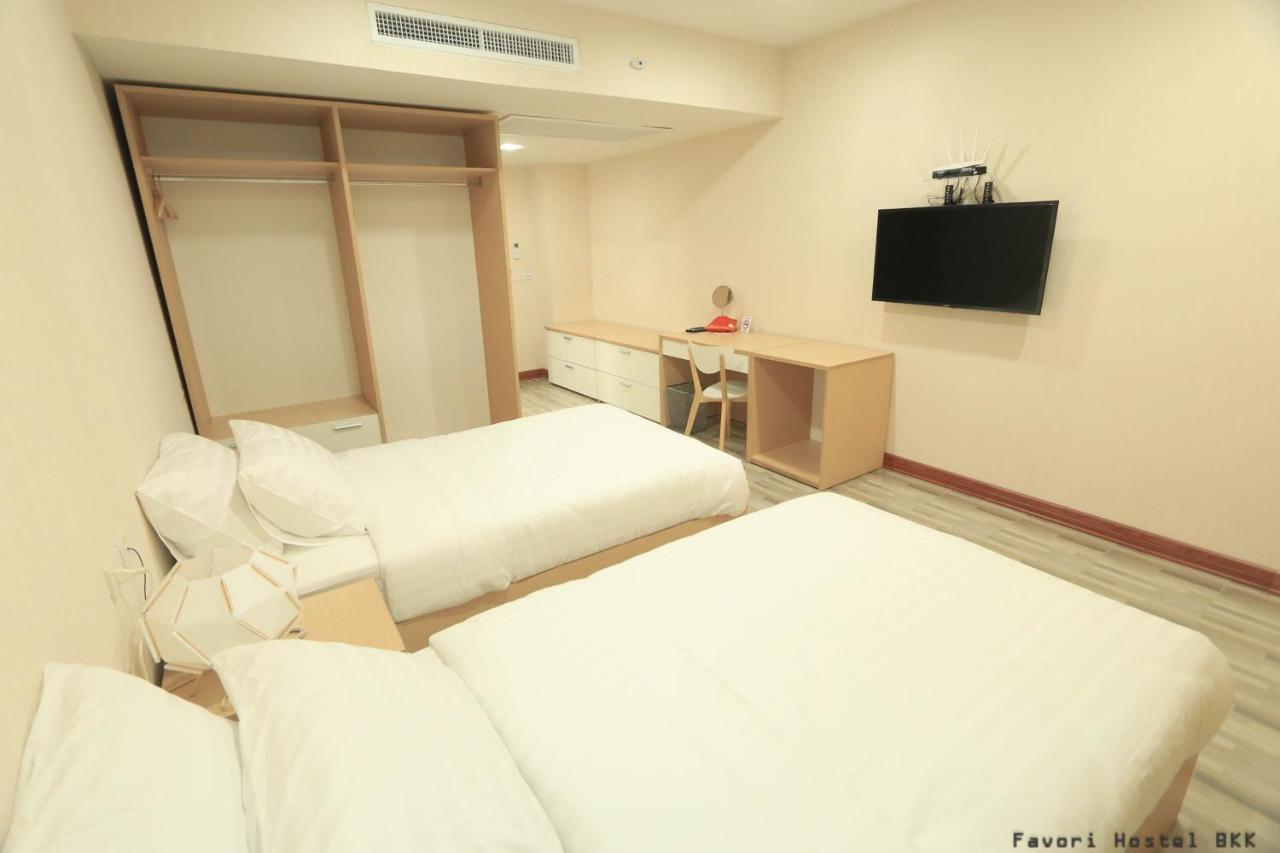 Favori Hostel Bangkok Surawong Kültér fotó