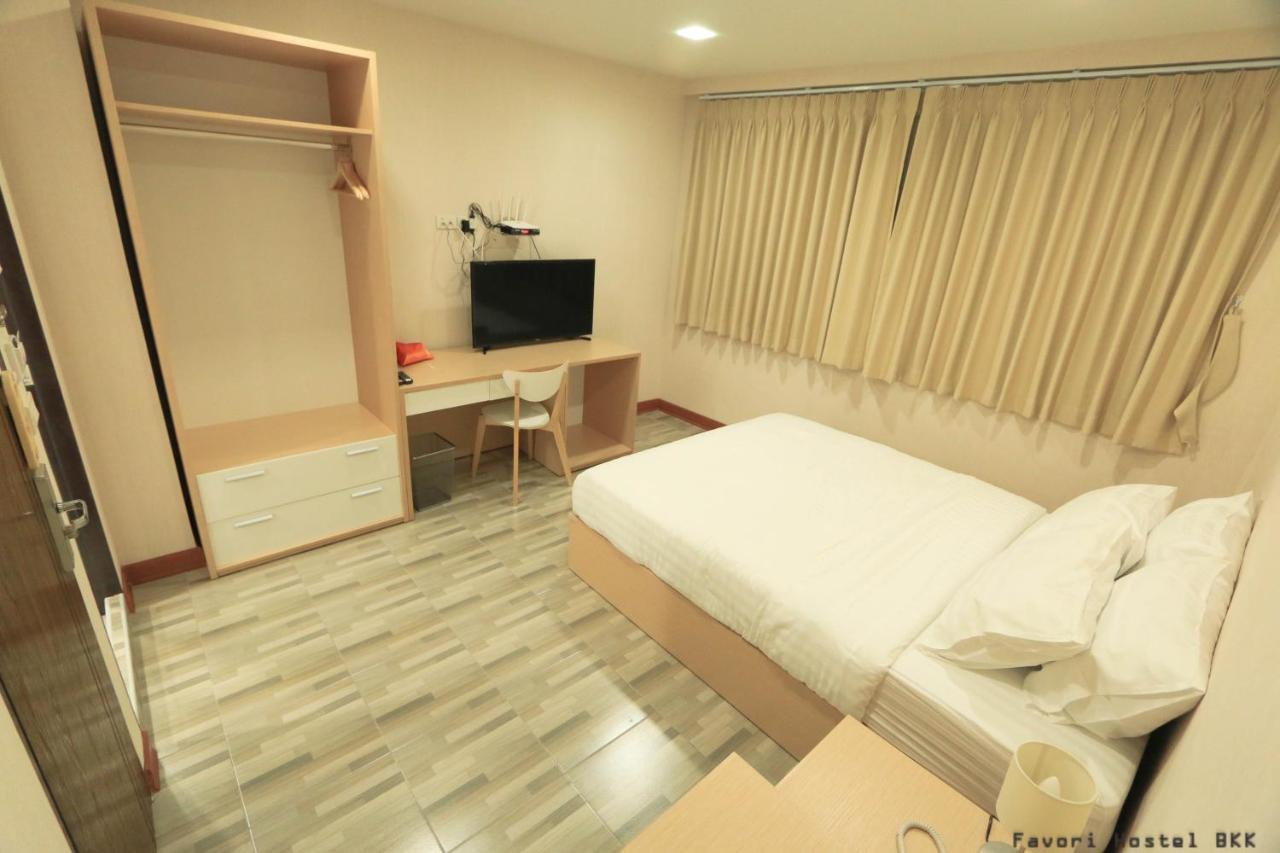 Favori Hostel Bangkok Surawong Kültér fotó